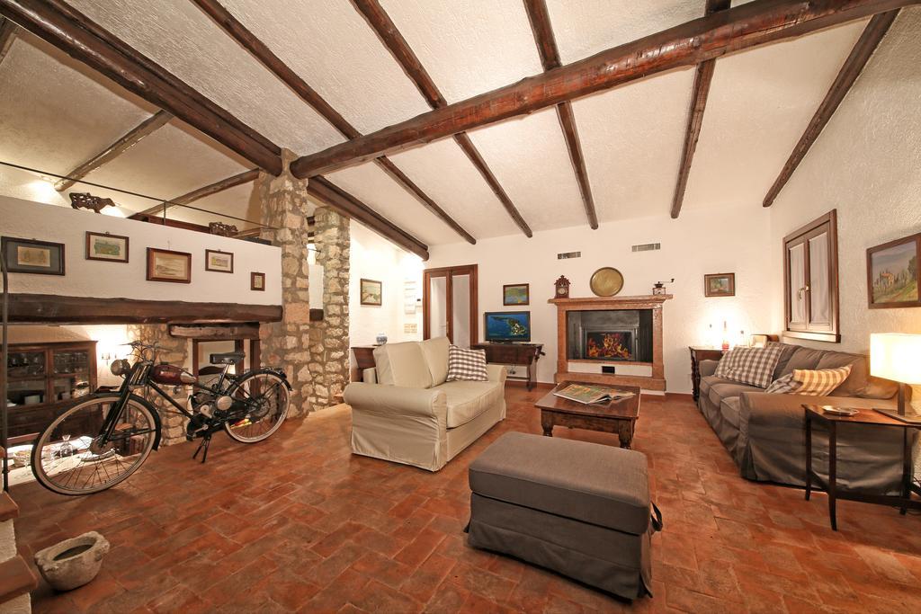 Villa Dei Rosmarini 토스콜라노마데노 외부 사진